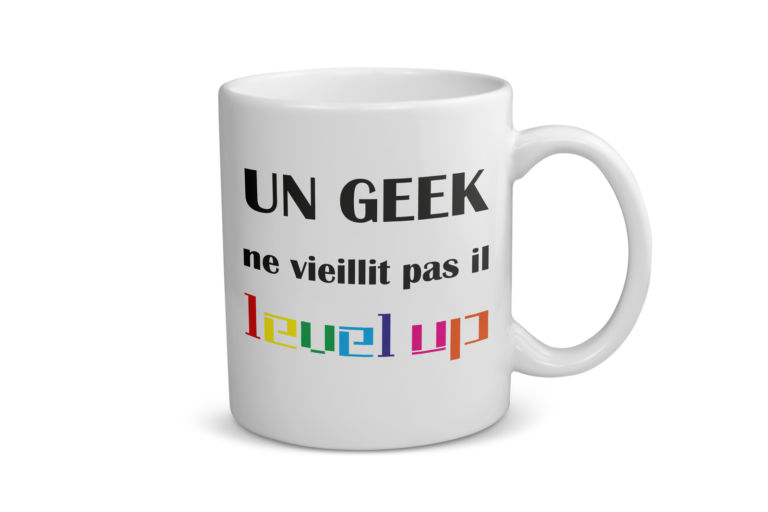 Mug céramique | Un geek ne vieillit pas il level up